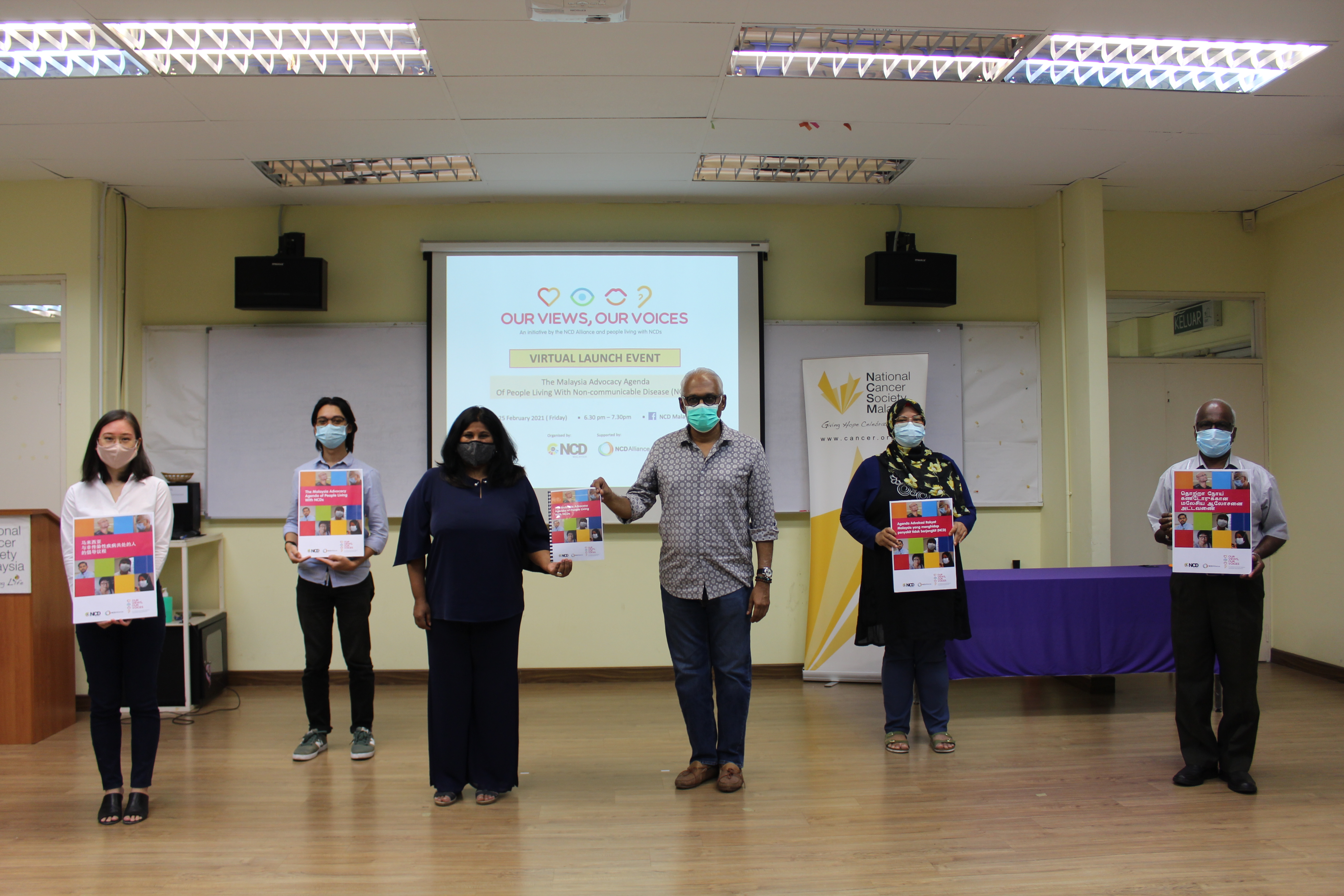 Launch of the Malaysia Advocacy Agenda of People Living with NCDs by Dr Saunthari Somasundaram, chairperson of NCD Malaysia, Charles Santiago, Member of Parliament for Klang and chairperson of ASEAN Parliamentarians for Human Rights and members of the national NCD alliance